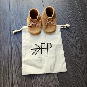 Freshly Picked Cedar Oxford Baby Shoe, size 2